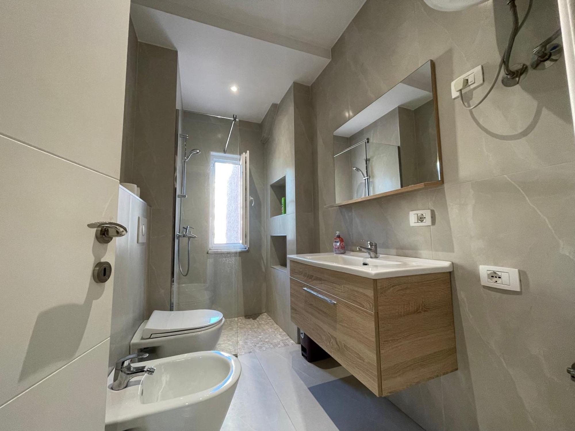 Downtown View Modern Apartment Tirana Esterno foto