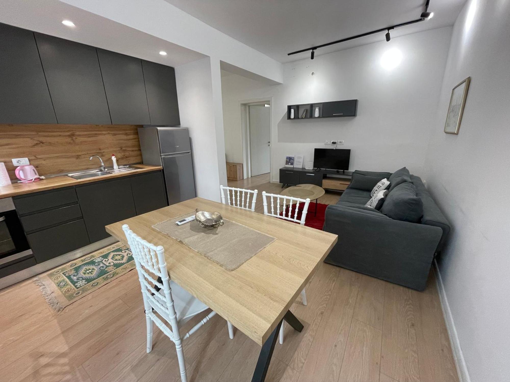 Downtown View Modern Apartment Tirana Esterno foto