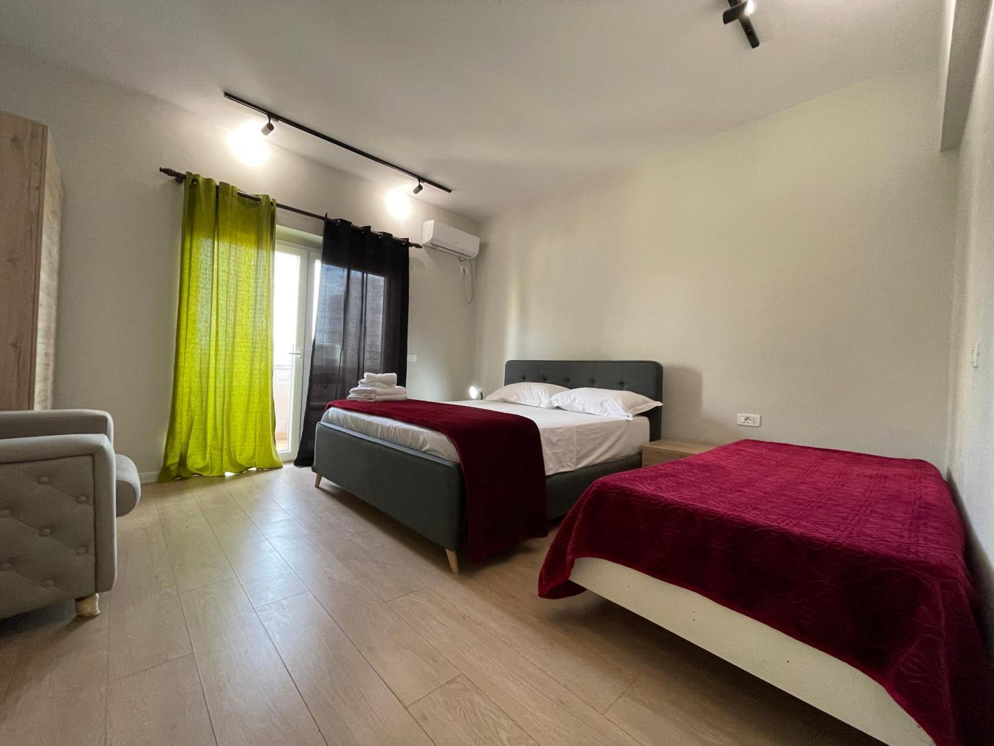 Downtown View Modern Apartment Tirana Esterno foto