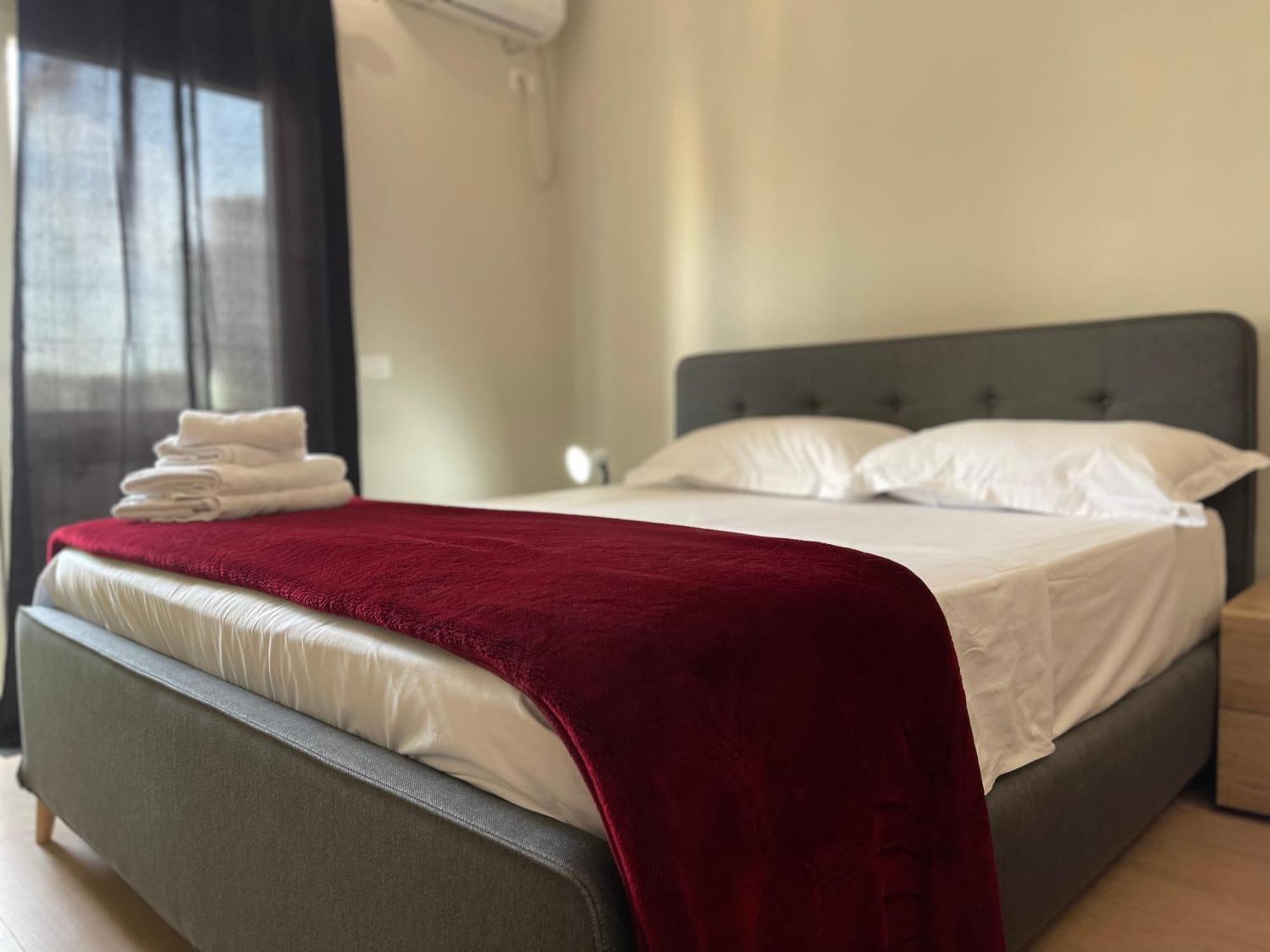 Downtown View Modern Apartment Tirana Esterno foto